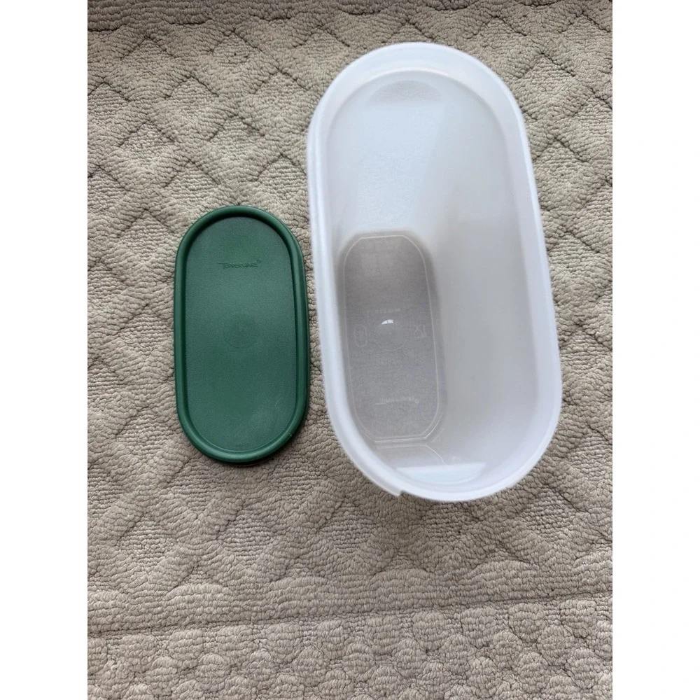 Tupperware vintage oval